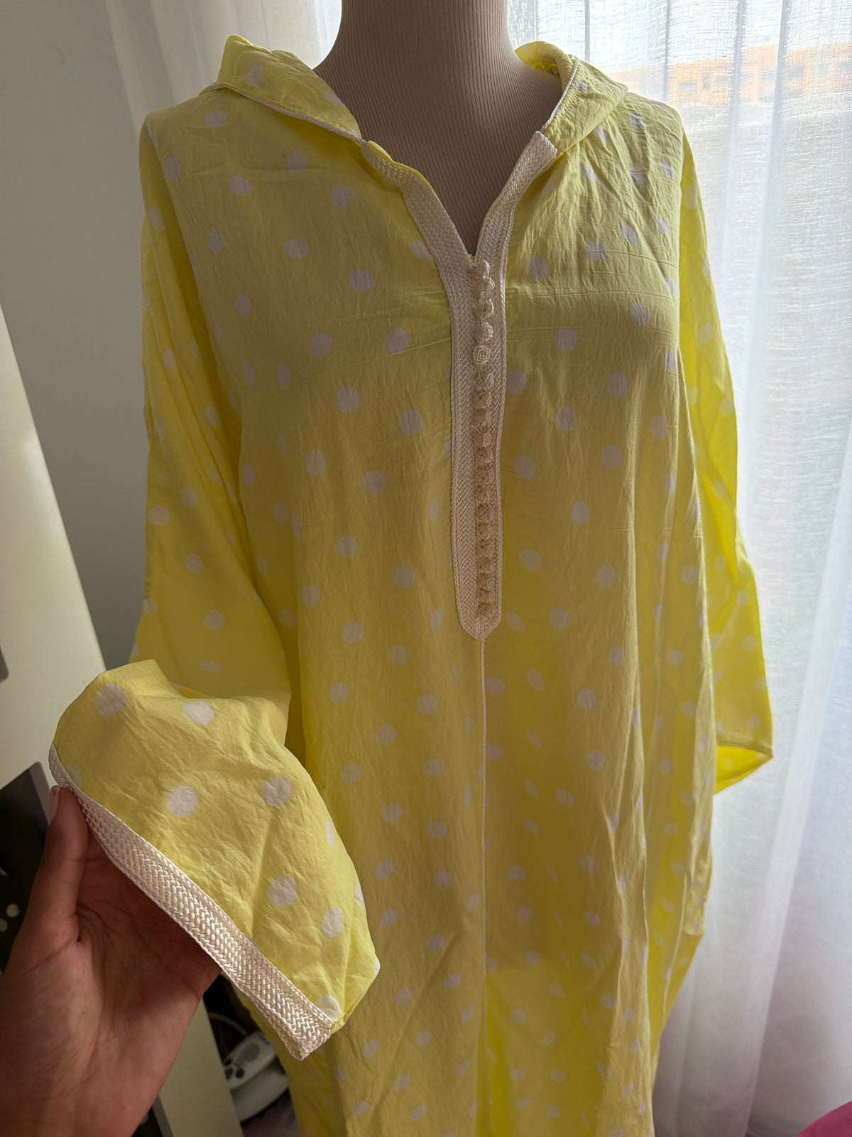 DJELABA CAPUCHE JAUNE
